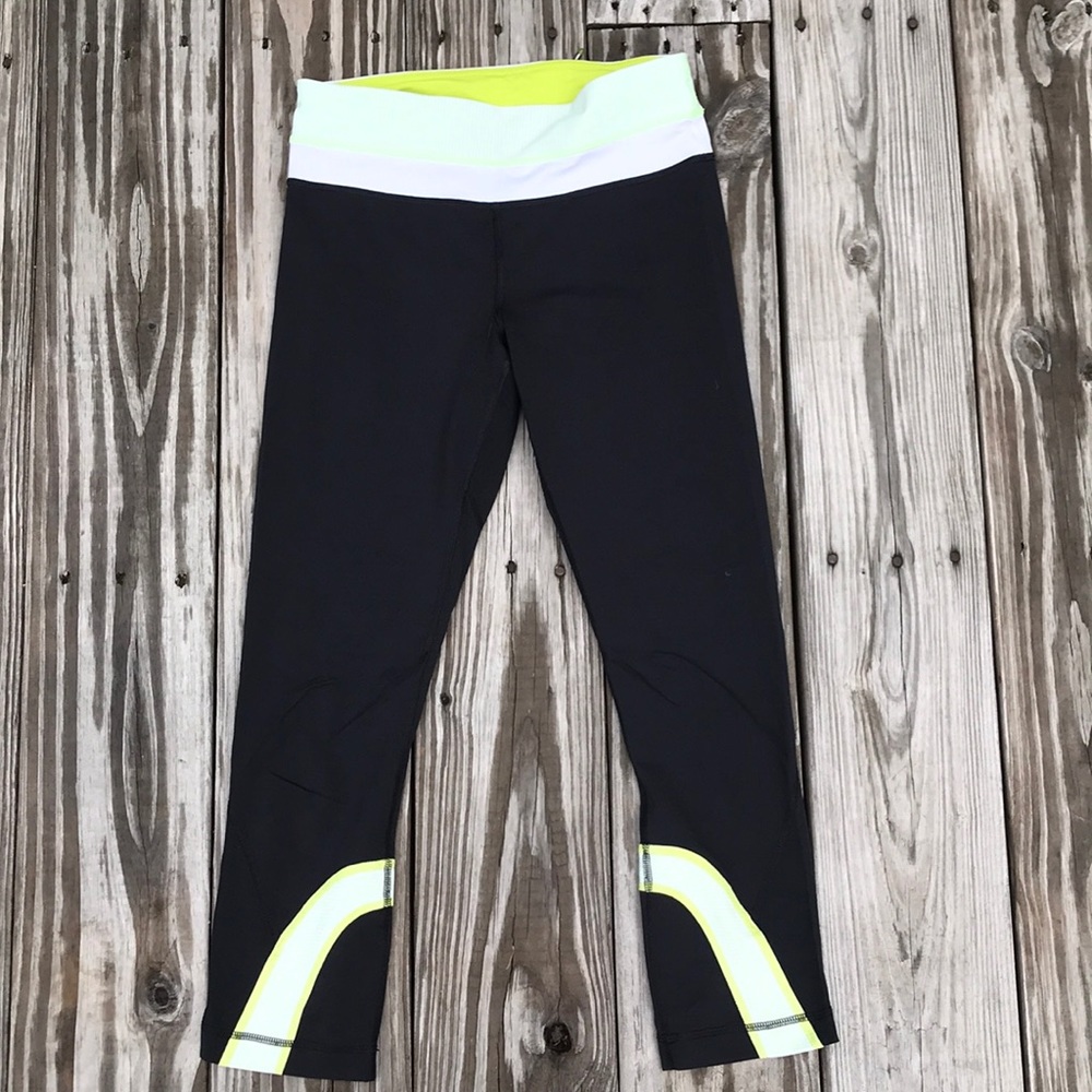 Lululemon Inspire crop